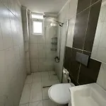 アパート Paradise Garden Sitesi 3 Havuzlu Esyali Kisi Fiyati Degil Fiyati シダ