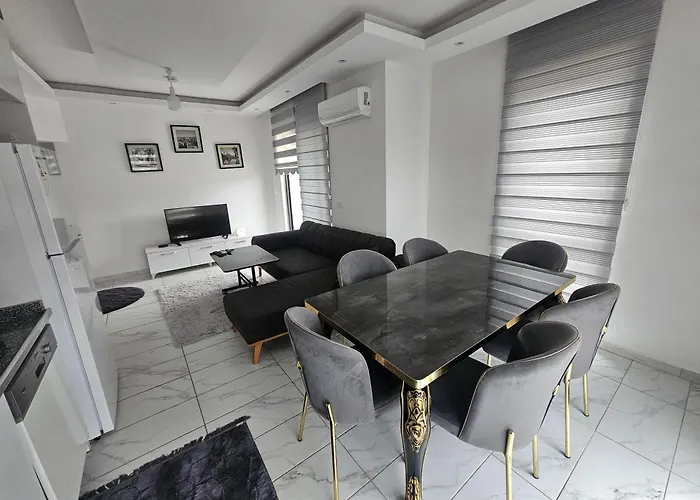 Paradise Garden Sitesi 3 Havuzlu Esyali Kisi Fiyati Degil Fiyati Lägenhet Side