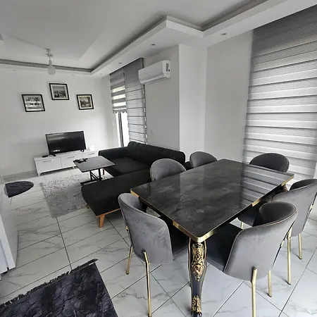 Paradise Garden Sitesi 3 Havuzlu Esyali Kisi Fiyati Degil Fiyati 公寓 锡德